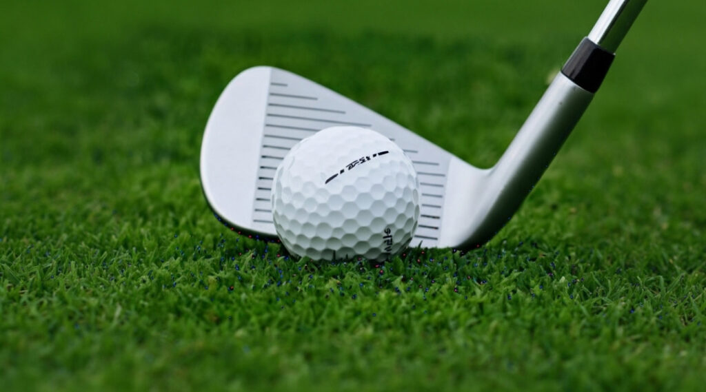ゴルフボール